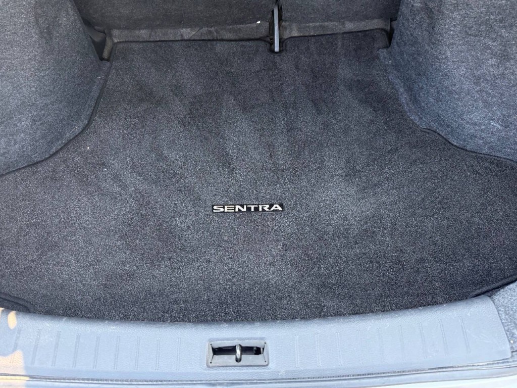 2016 Nissan Sentra Image 22