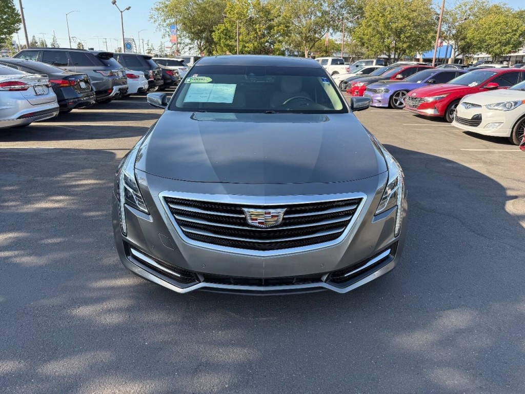 2016 Cadillac CT6 Image 2