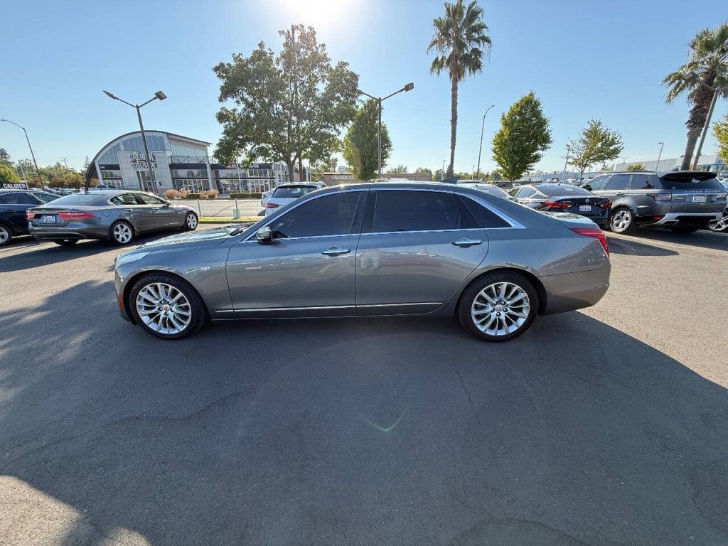 2016 Cadillac CT6 Image 8