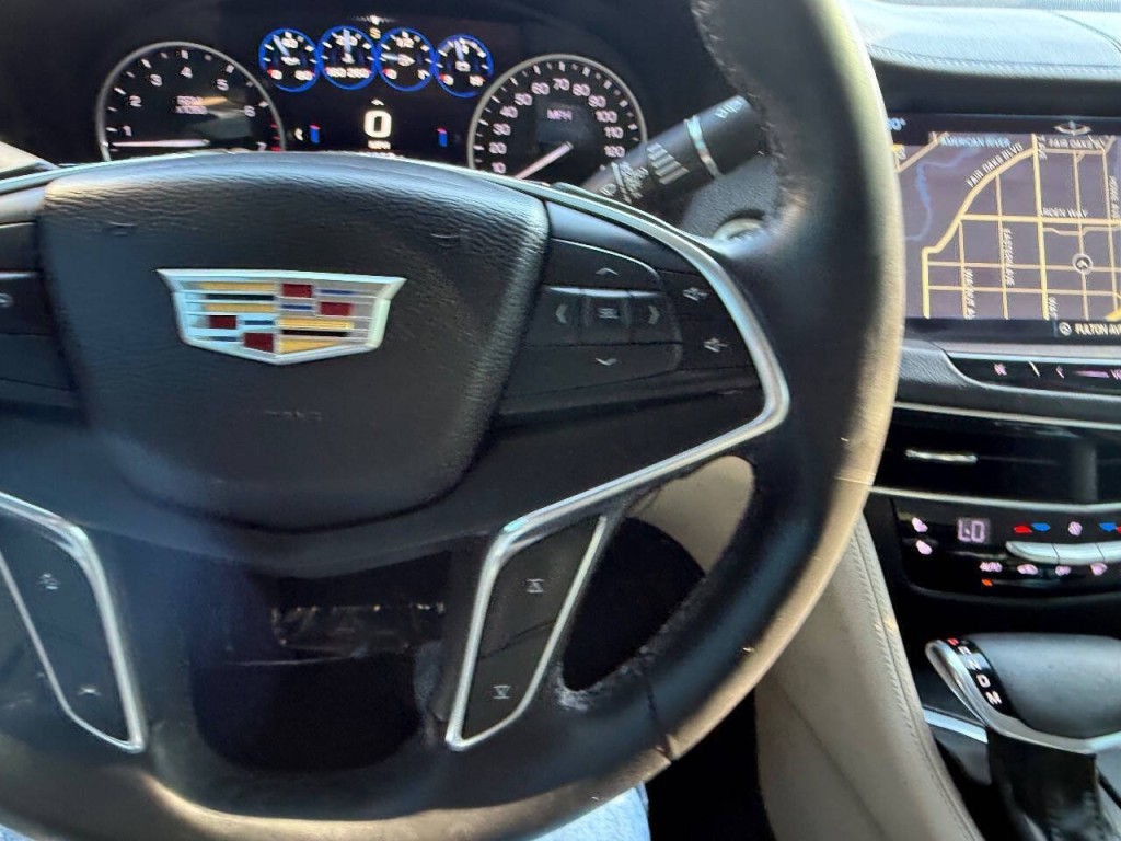 2016 Cadillac CT6 Image 12