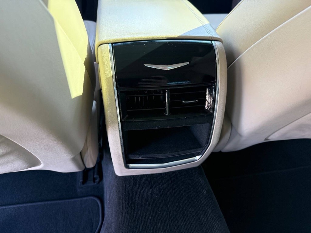 2016 Cadillac CT6 Image 28