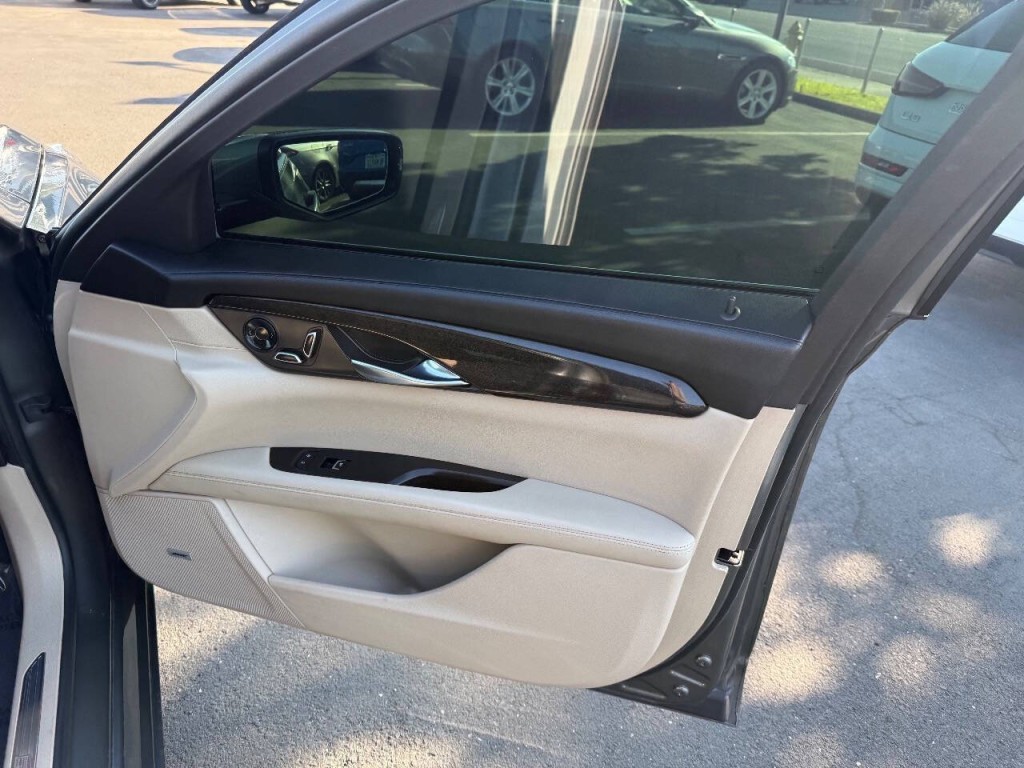 2016 Cadillac CT6 Image 35