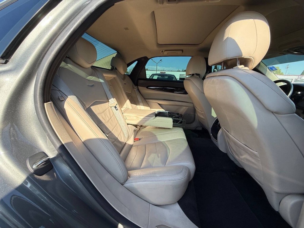 2016 Cadillac CT6 Image 36