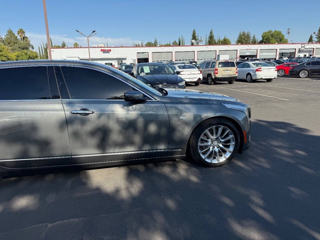 2016 Cadillac CT6 Image 39