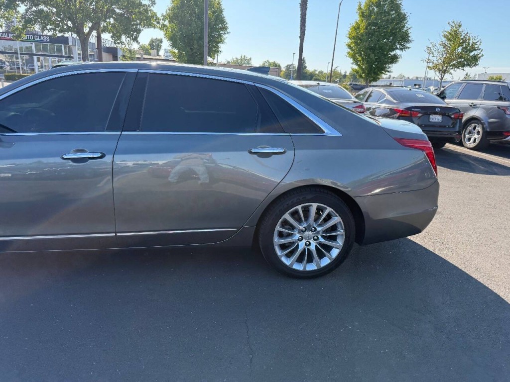 2016 Cadillac CT6 Image 41