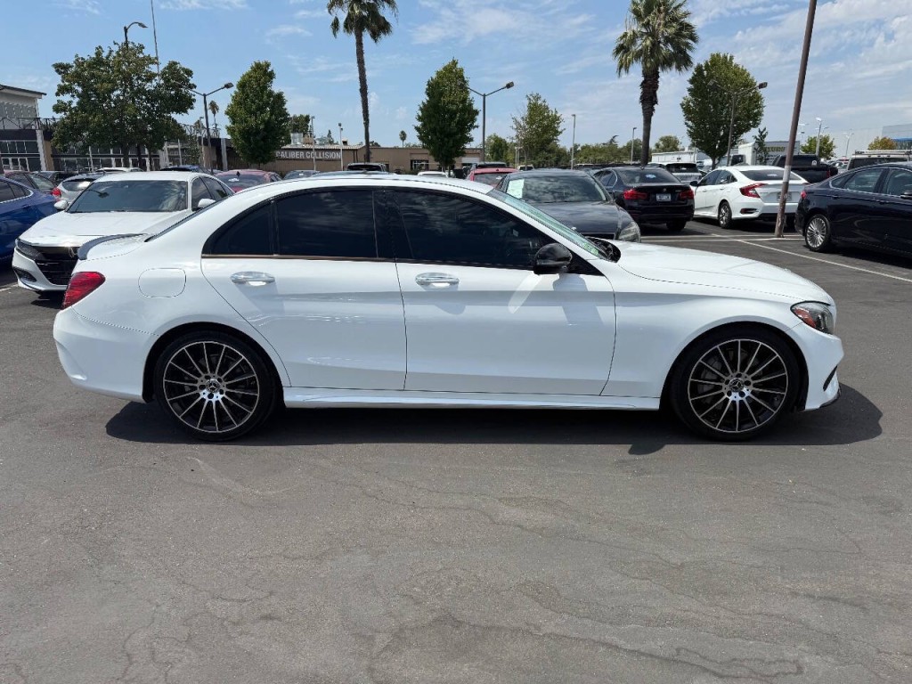 2017 Mercedes-Benz C-Class Image 4