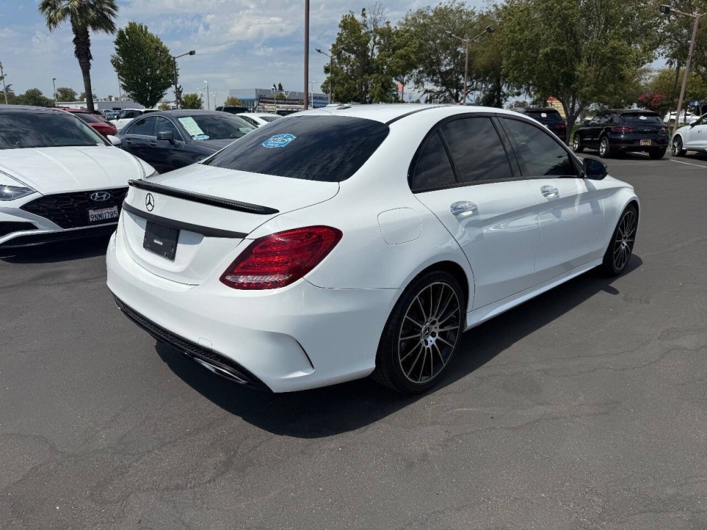 2017 Mercedes-Benz C-Class Image 5