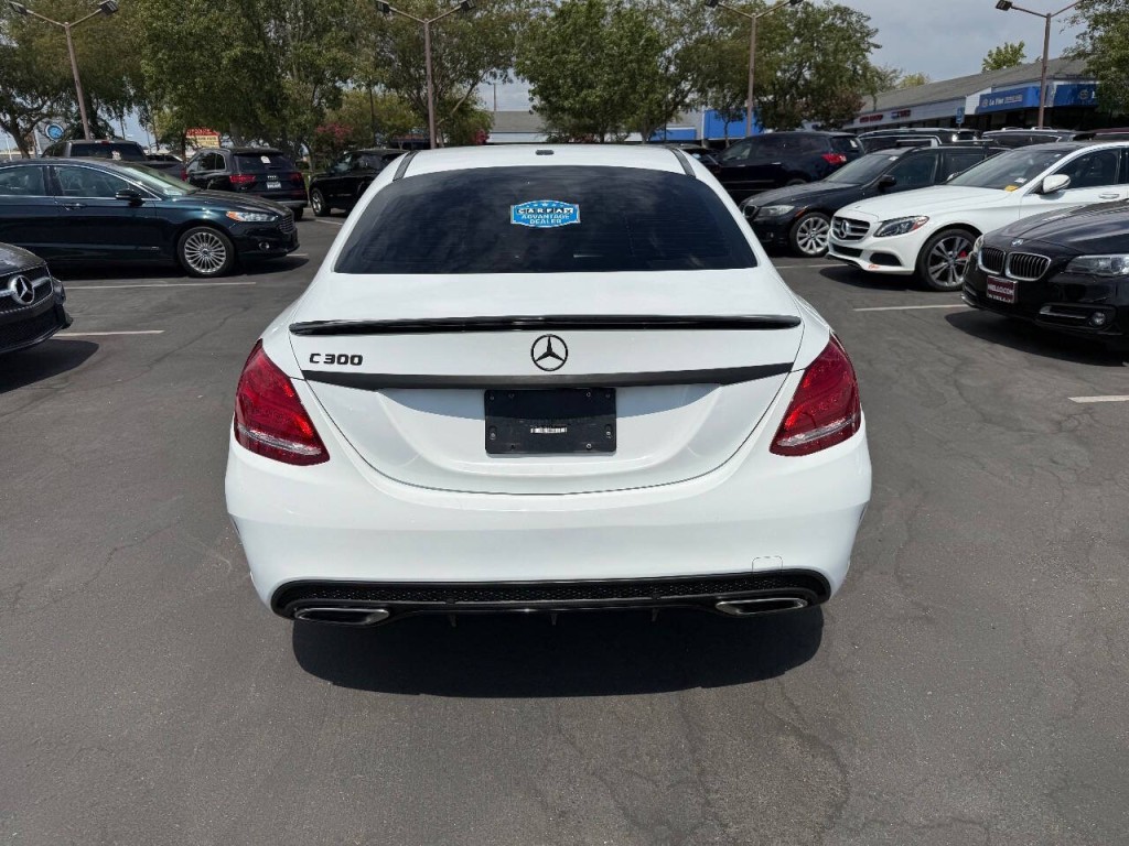 2017 Mercedes-Benz C-Class Image 6
