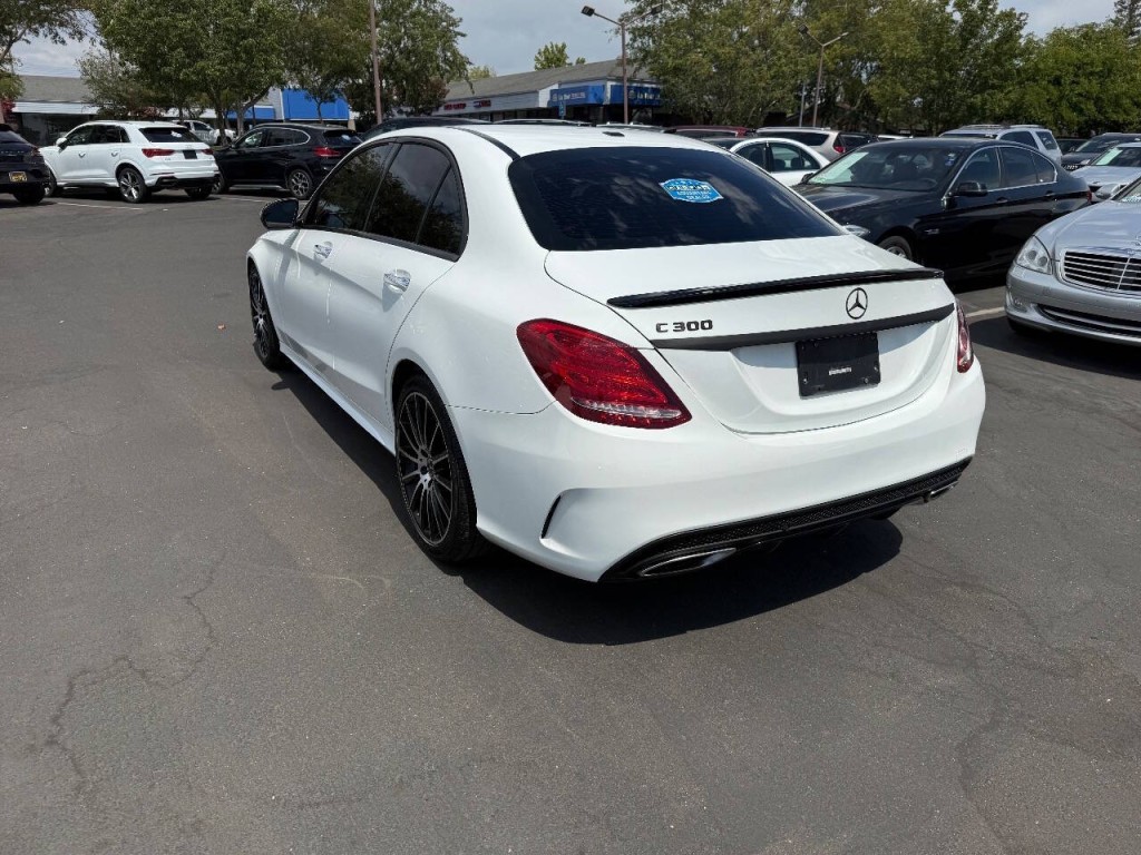 2017 Mercedes-Benz C-Class Image 7