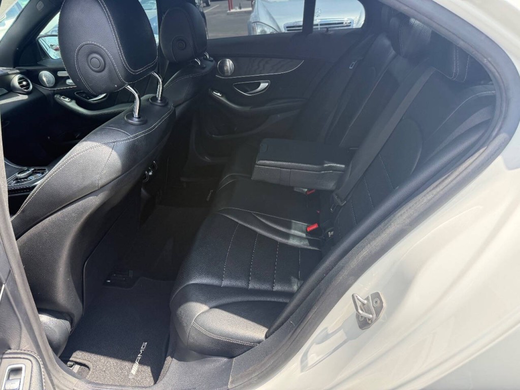 2017 Mercedes-Benz C-Class Image 22