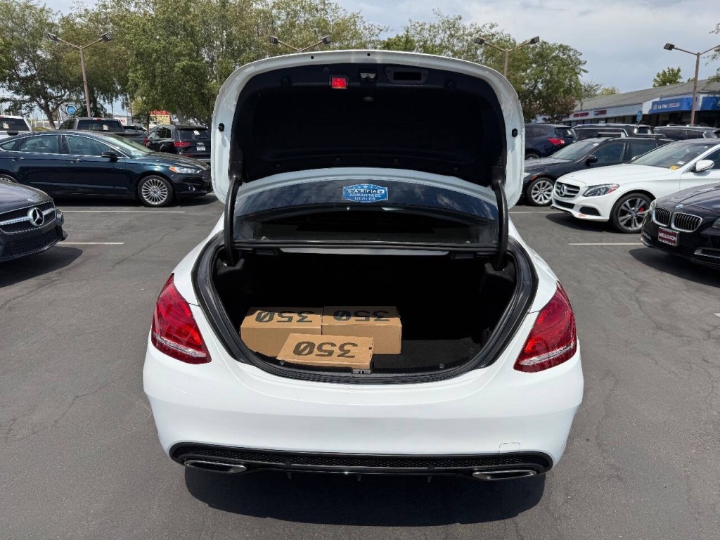 2017 Mercedes-Benz C-Class Image 23