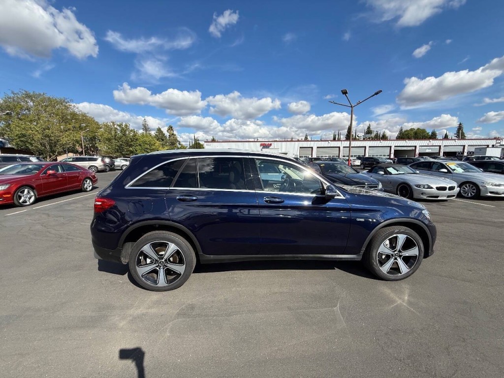 2019 Mercedes-Benz GLC-Class Image 4
