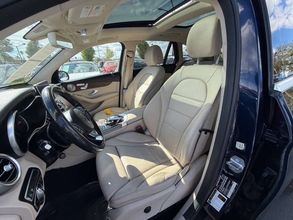 2019 Mercedes-Benz GLC-Class Image 18