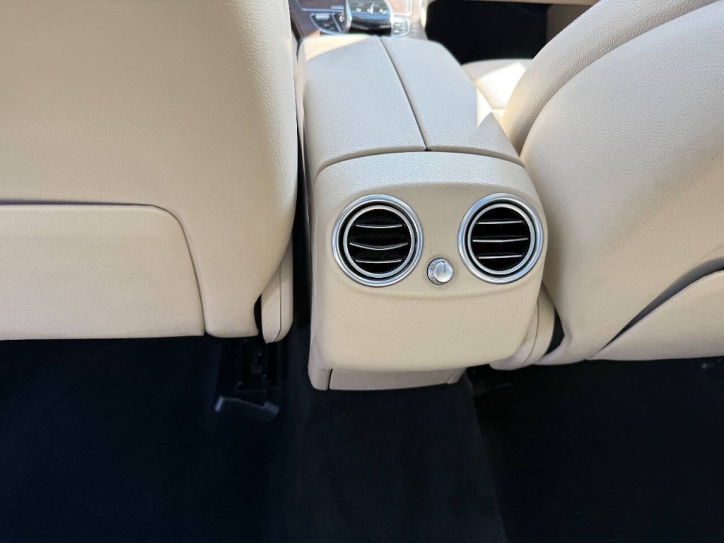 2019 Mercedes-Benz GLC-Class Image 21