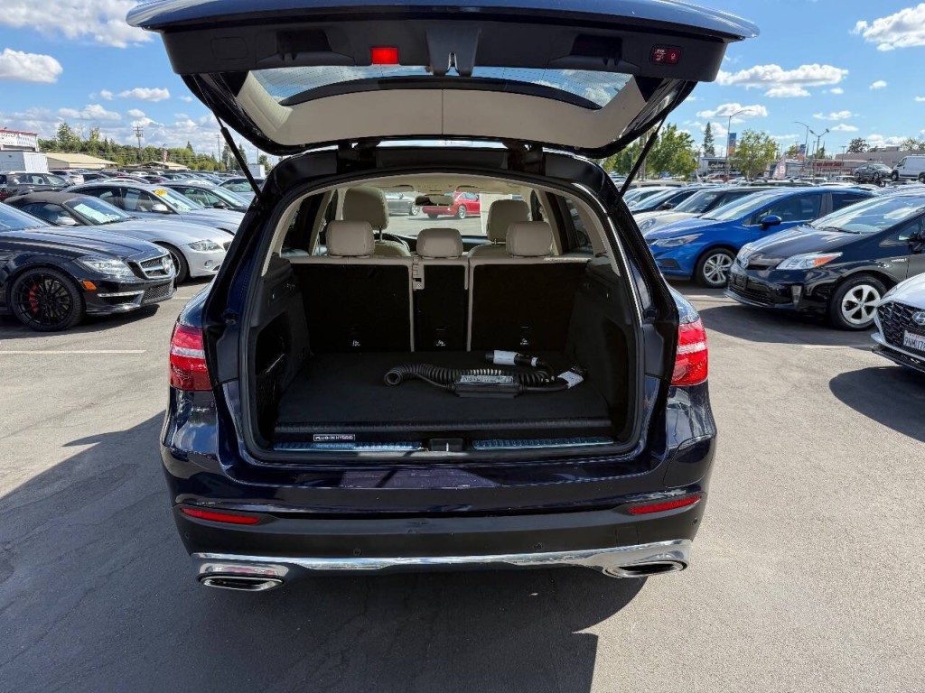 2019 Mercedes-Benz GLC-Class Image 24