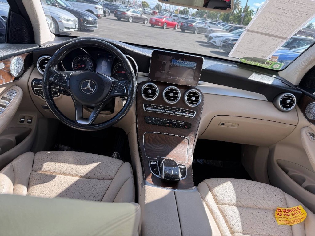 2019 Mercedes-Benz GLC-Class Image 25
