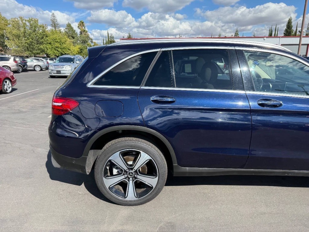 2019 Mercedes-Benz GLC-Class Image 31