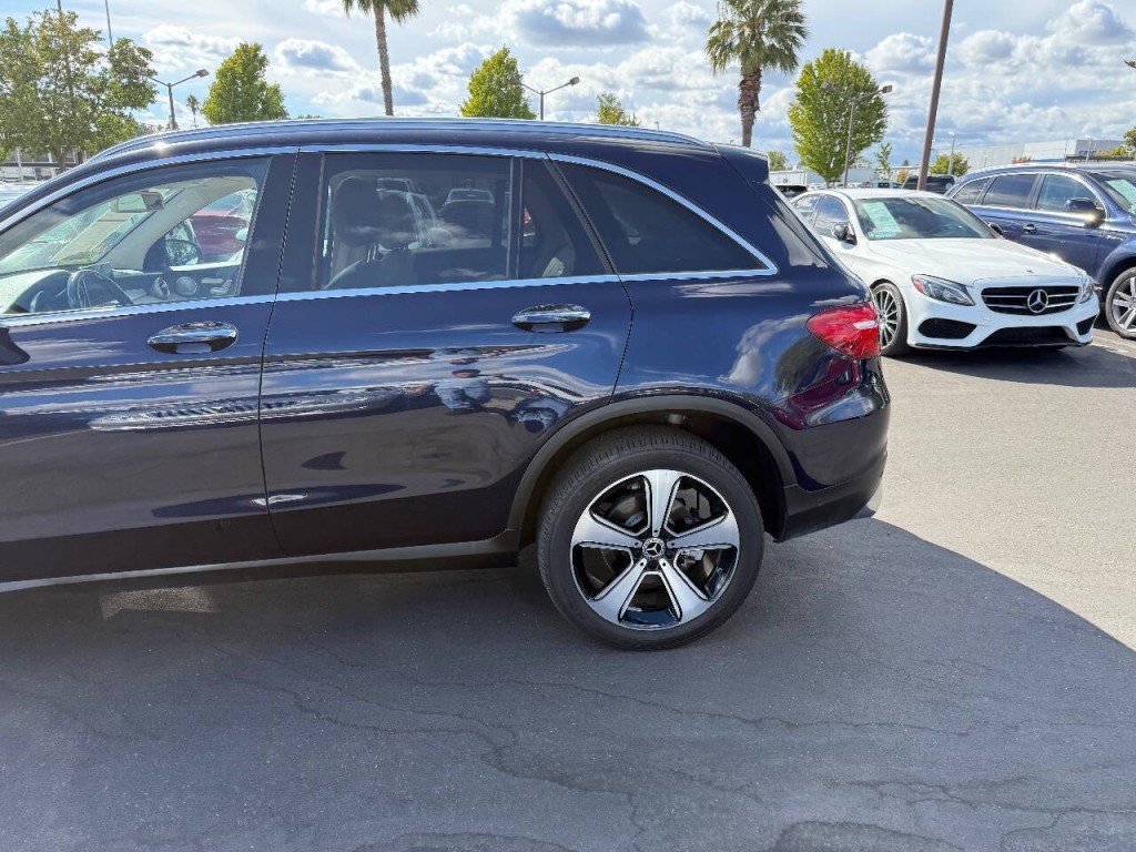 2019 Mercedes-Benz GLC-Class Image 32