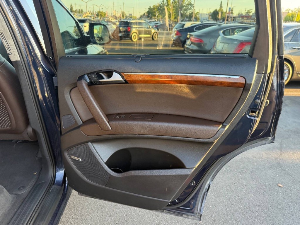 2014 Audi Q7 Image 16