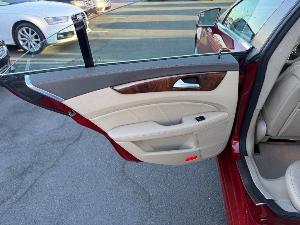 2014 Mercedes-Benz CLS-Class Image 34