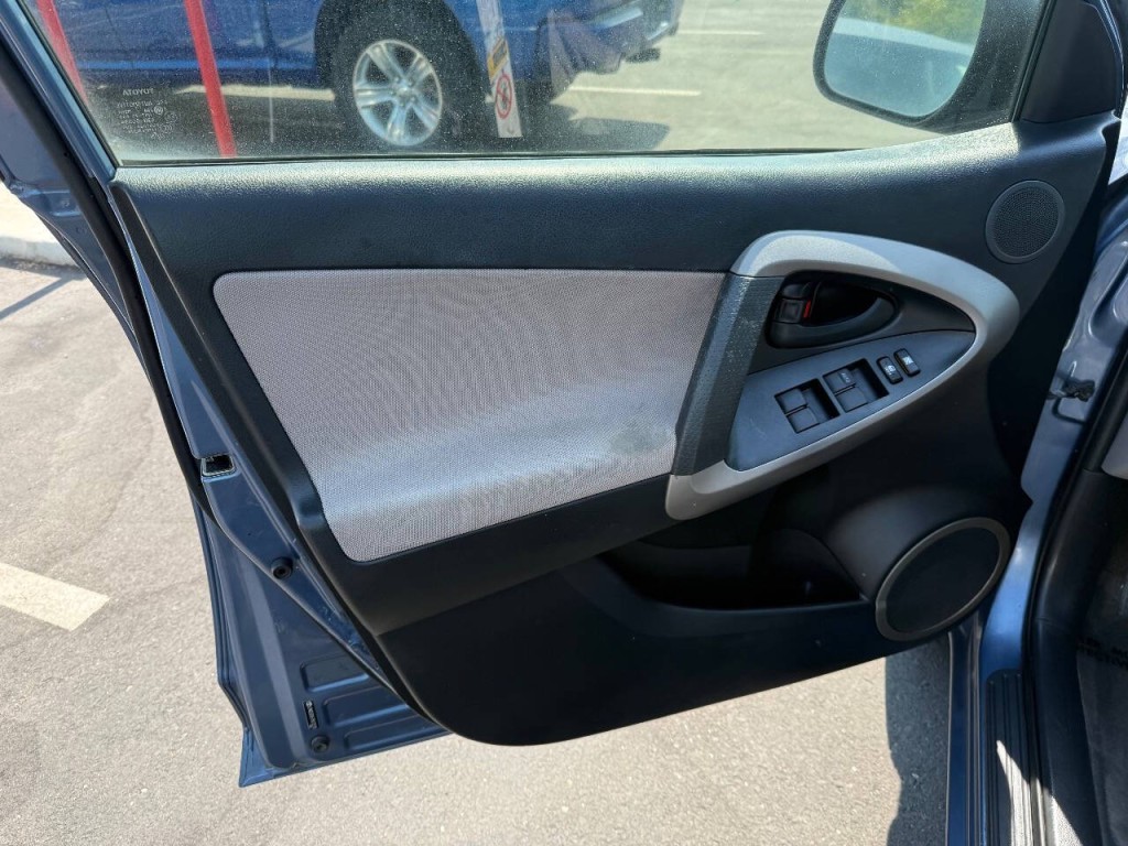 2007 Toyota Rav4 Image 12
