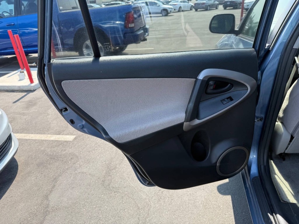 2007 Toyota Rav4 Image 17