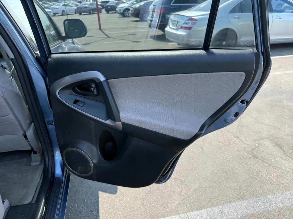 2007 Toyota Rav4 Image 18