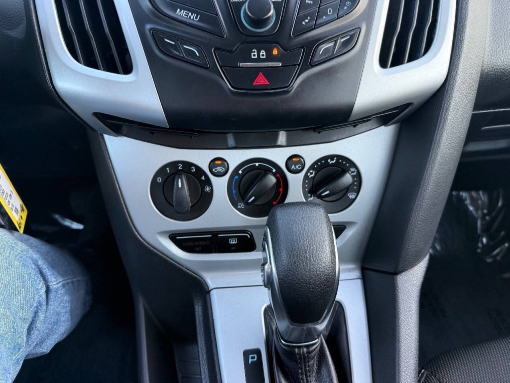 2014 Ford Focus Image 19