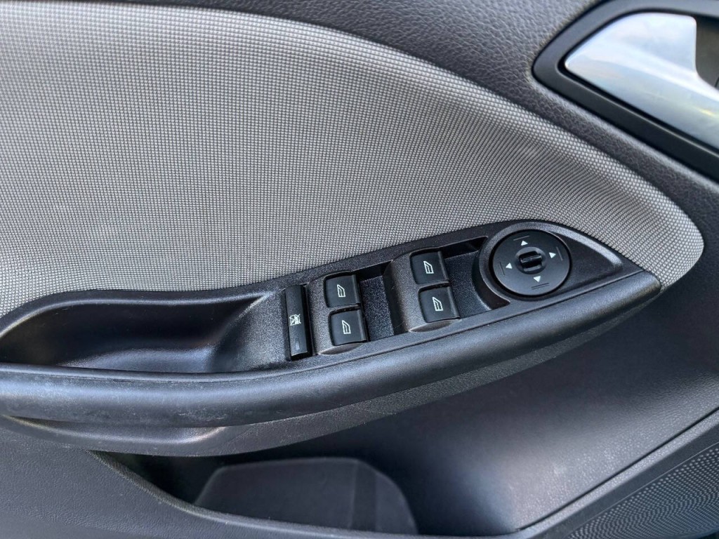 2014 Ford Focus Image 21