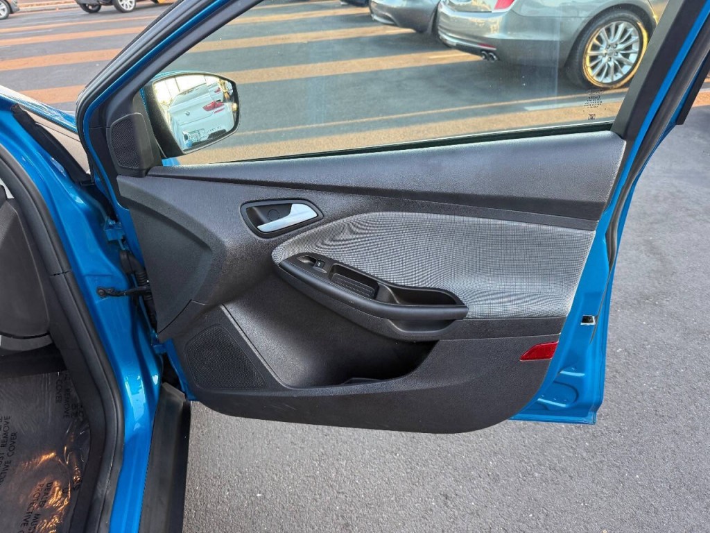 2014 Ford Focus Image 30