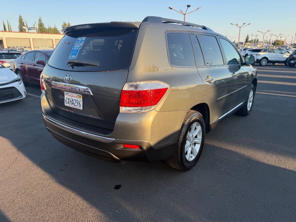 2012 Toyota Highlander Image 5