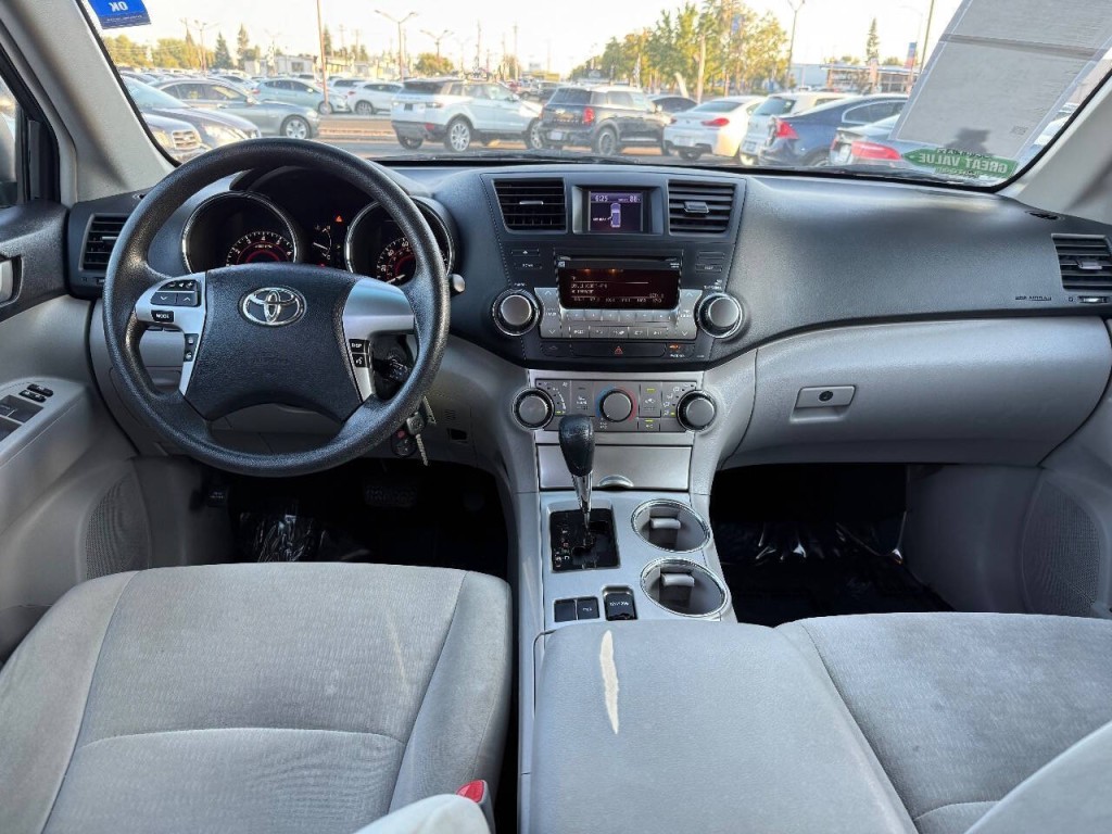 2012 Toyota Highlander Image 18
