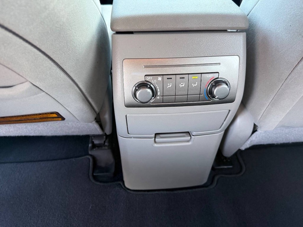 2012 Toyota Highlander Image 31