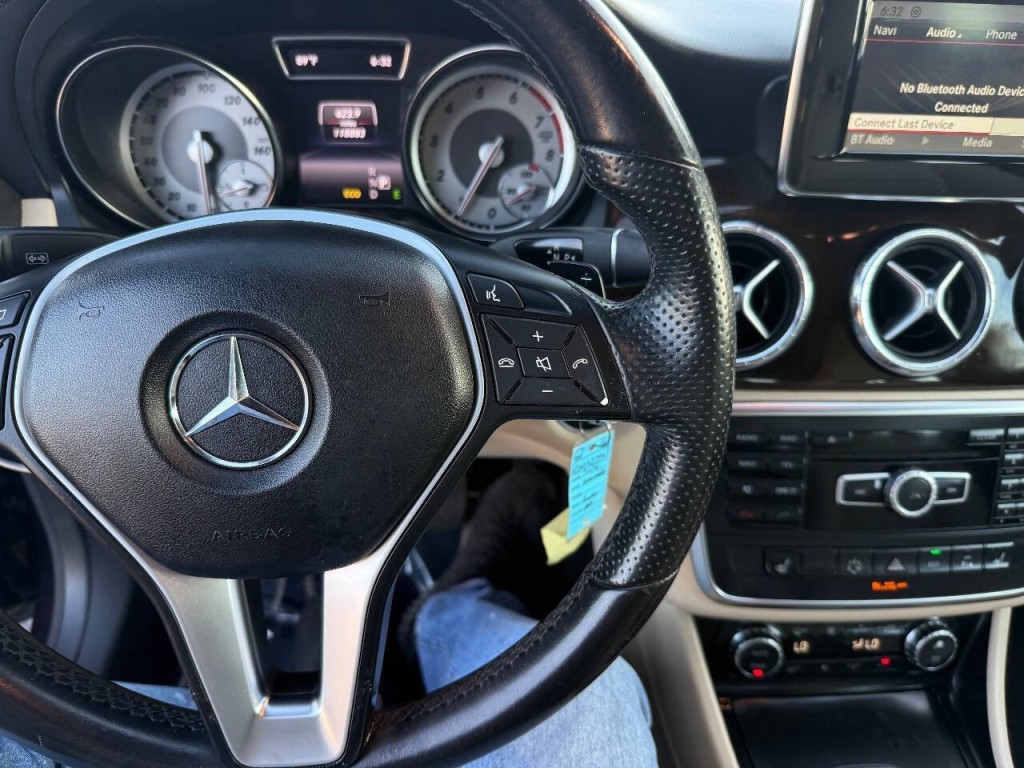 2014 Mercedes-Benz CLA-Class Image 15