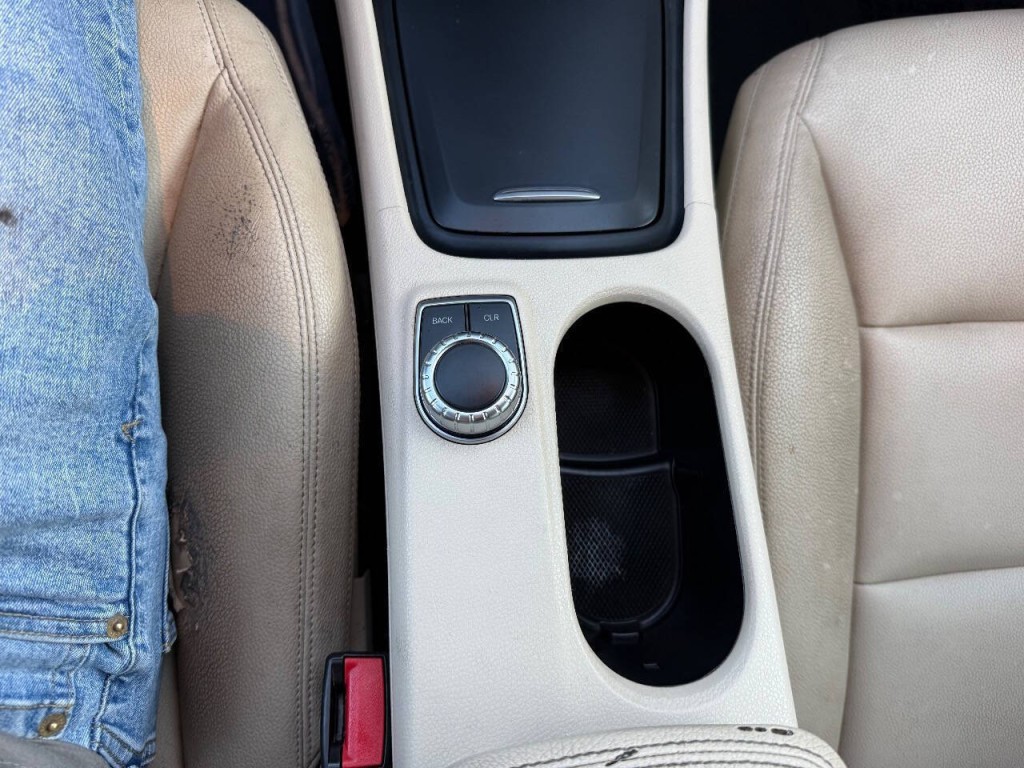 2014 Mercedes-Benz CLA-Class Image 18