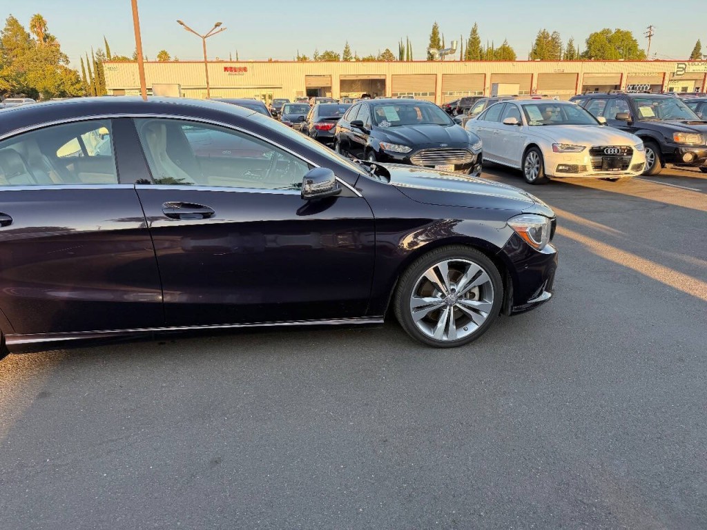 2014 Mercedes-Benz CLA-Class Image 28