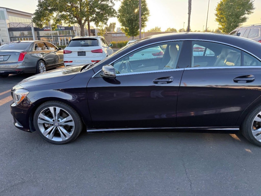 2014 Mercedes-Benz CLA-Class Image 31