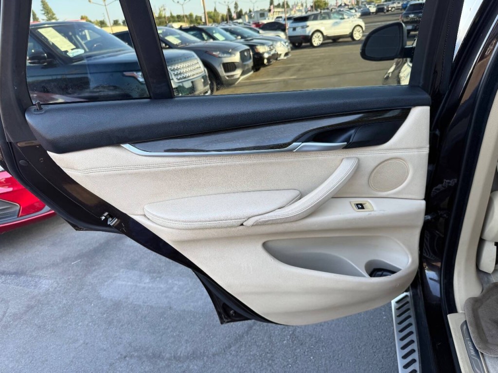 2014 BMW X5 Image 25