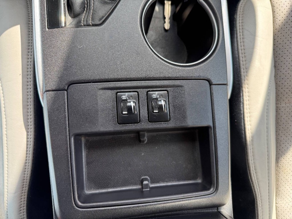 2015 Toyota Camry Image 17