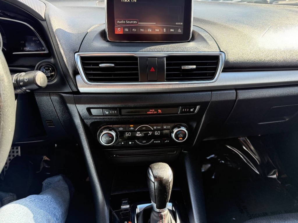 2016 Mazda Mazda3 Image 17