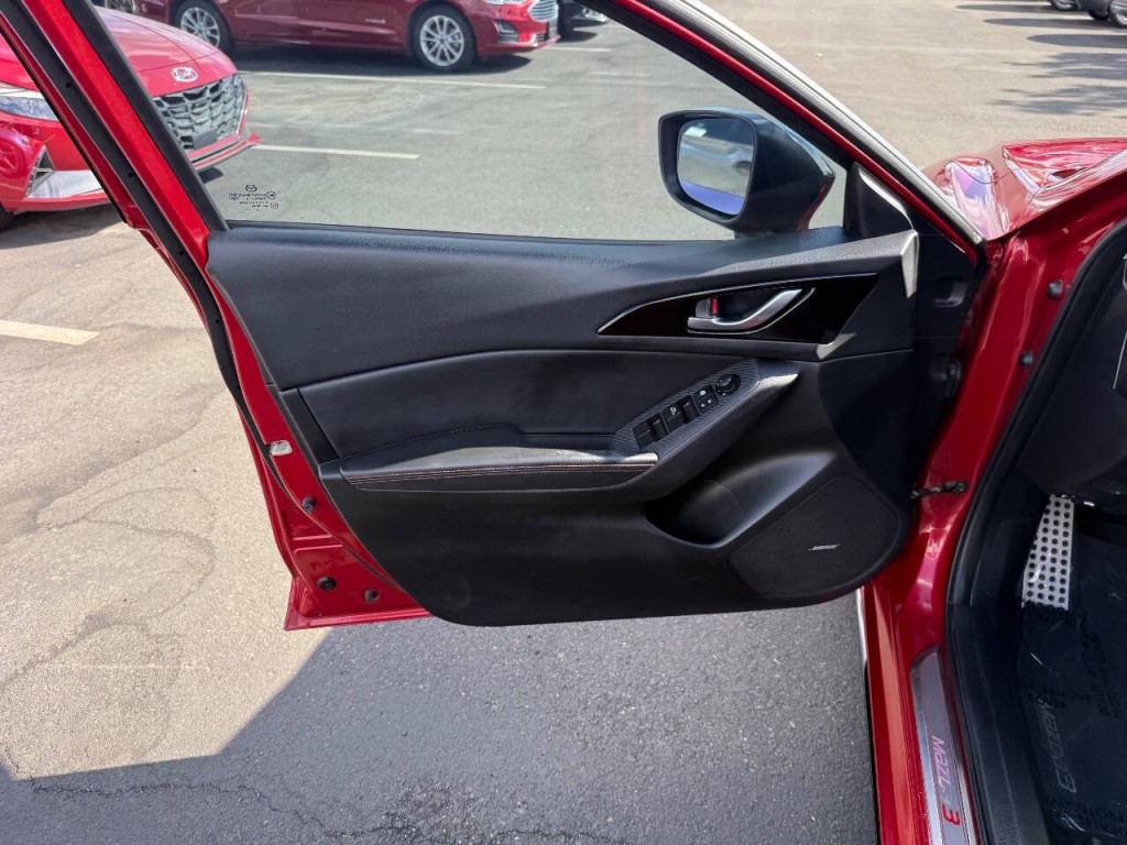 2016 Mazda Mazda3 Image 18