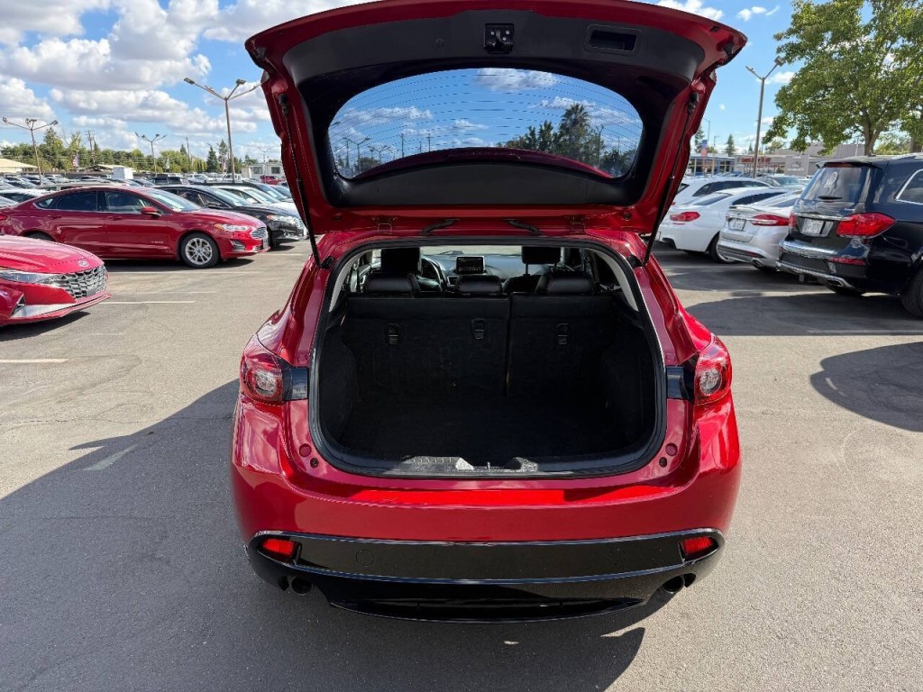 2016 Mazda Mazda3 Image 28