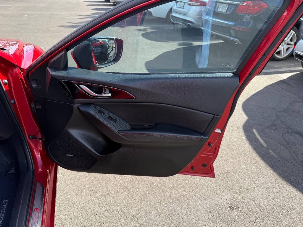 2016 Mazda Mazda3 Image 31