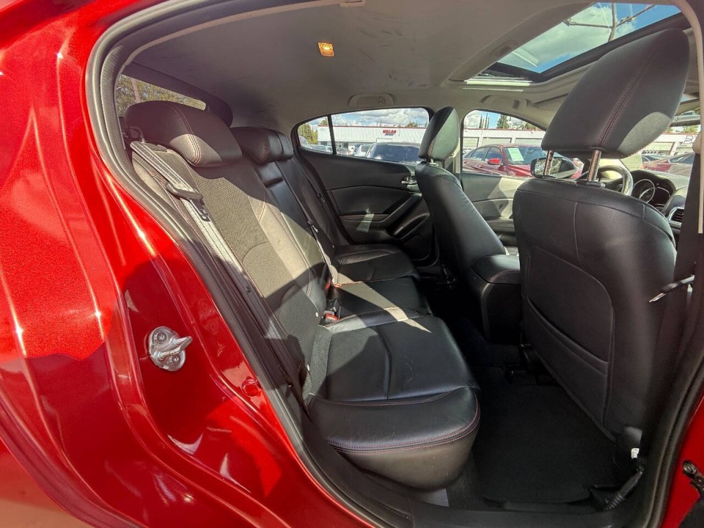 2016 Mazda Mazda3 Image 32
