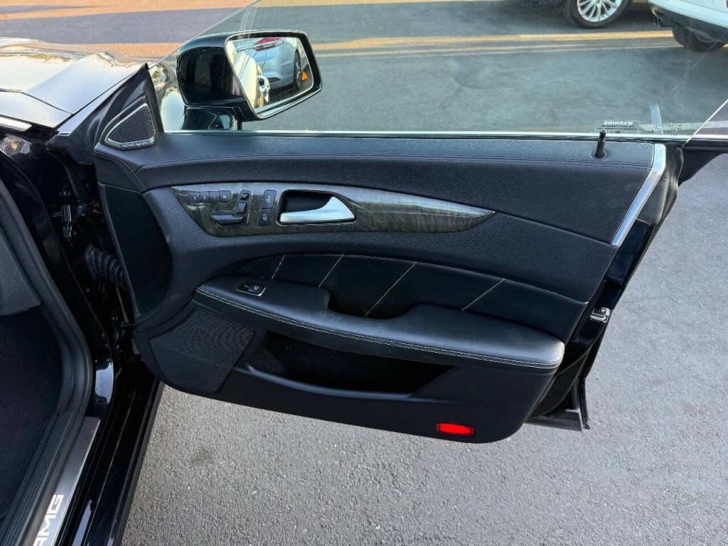 2014 Mercedes-Benz CLS-Class Image 36