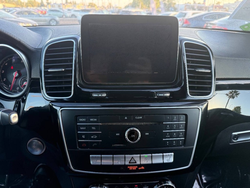 2017 Mercedes-Benz GLS-Class Image 27