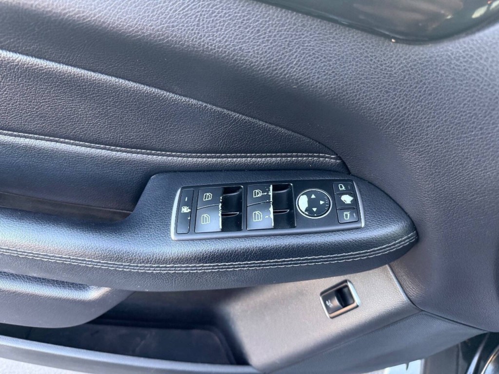 2017 Mercedes-Benz GLS-Class Image 33