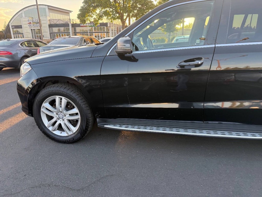 2017 Mercedes-Benz GLS-Class Image 41