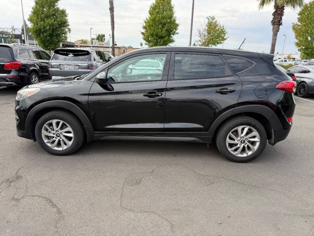 2017 Hyundai Tucson Image 8