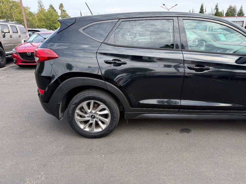 2017 Hyundai Tucson Image 32